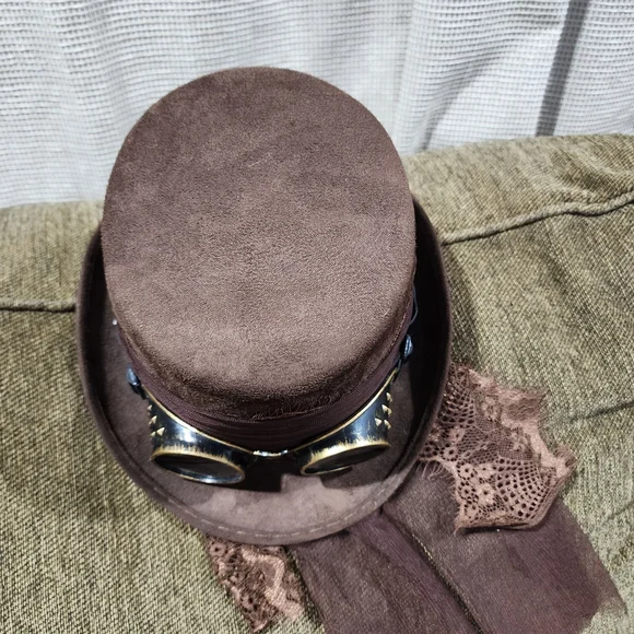 Spirit Brown Steampunk Hat with Goggles - Picture 7 of 10